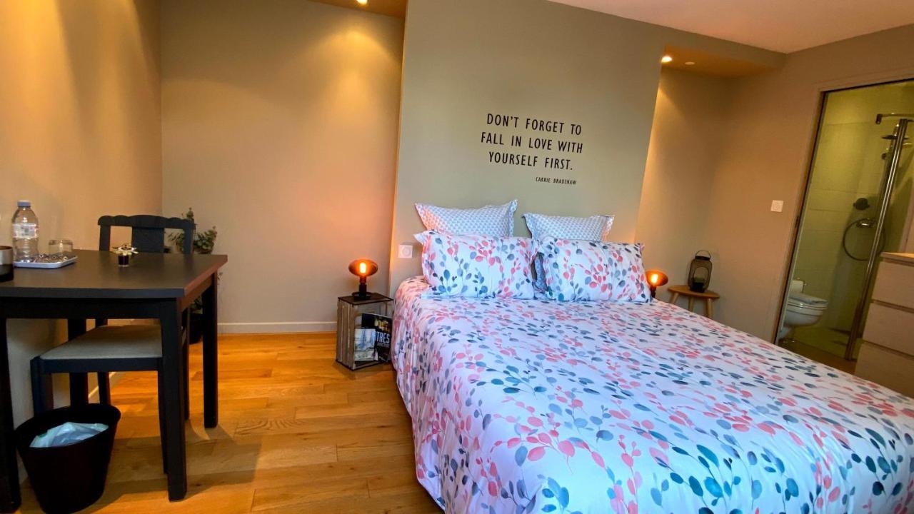 Au 10 Bed & Breakfast Luisant Luaran gambar
